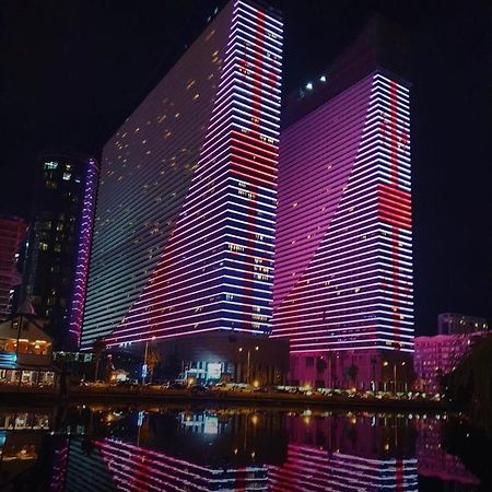 Black Sea Batumi Hotel Orbi City Екстер'єр фото