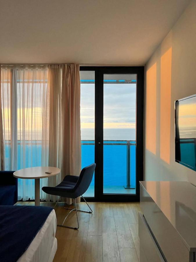 Black Sea Batumi Hotel Orbi City Екстер'єр фото