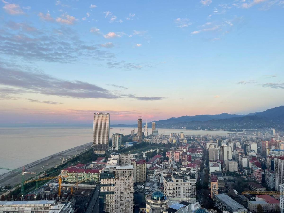 Black Sea Batumi Hotel Orbi City Екстер'єр фото