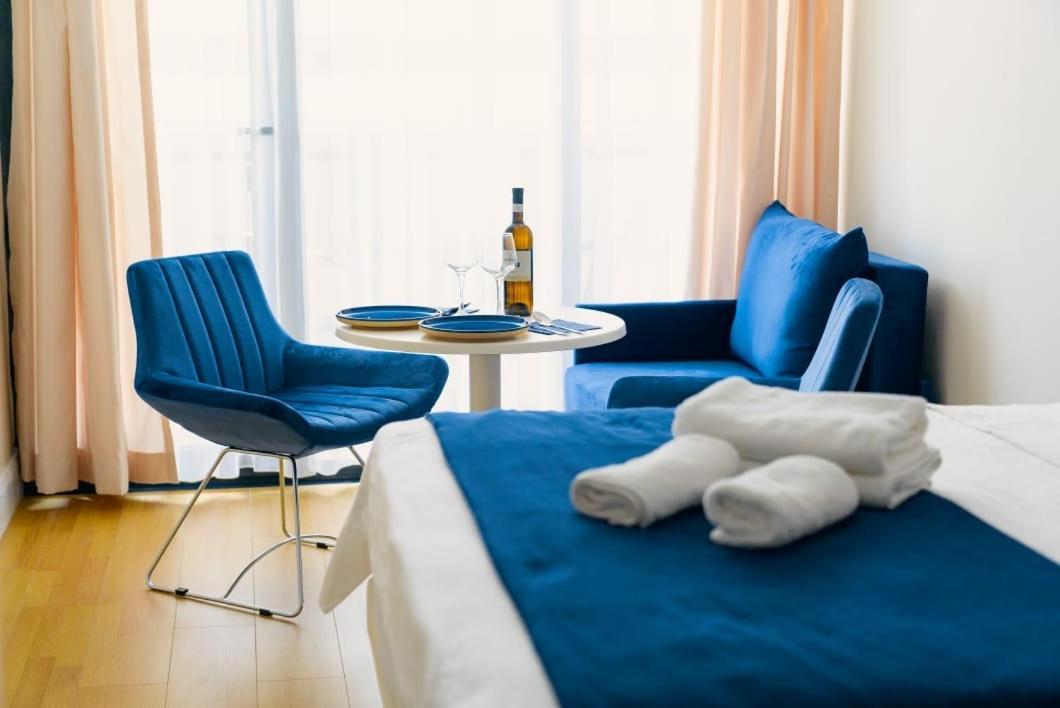 Black Sea Batumi Hotel Orbi City Екстер'єр фото