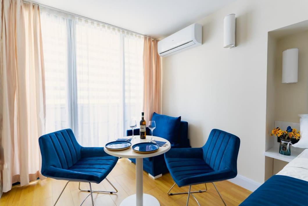 Black Sea Batumi Hotel Orbi City Екстер'єр фото