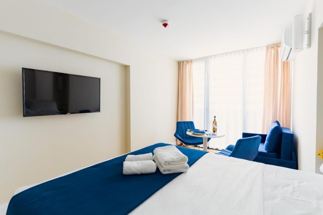 Black Sea Batumi Hotel Orbi City Екстер'єр фото