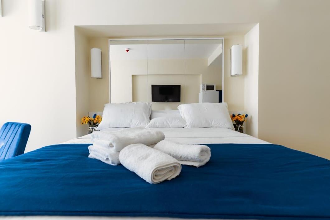 Black Sea Batumi Hotel Orbi City Екстер'єр фото