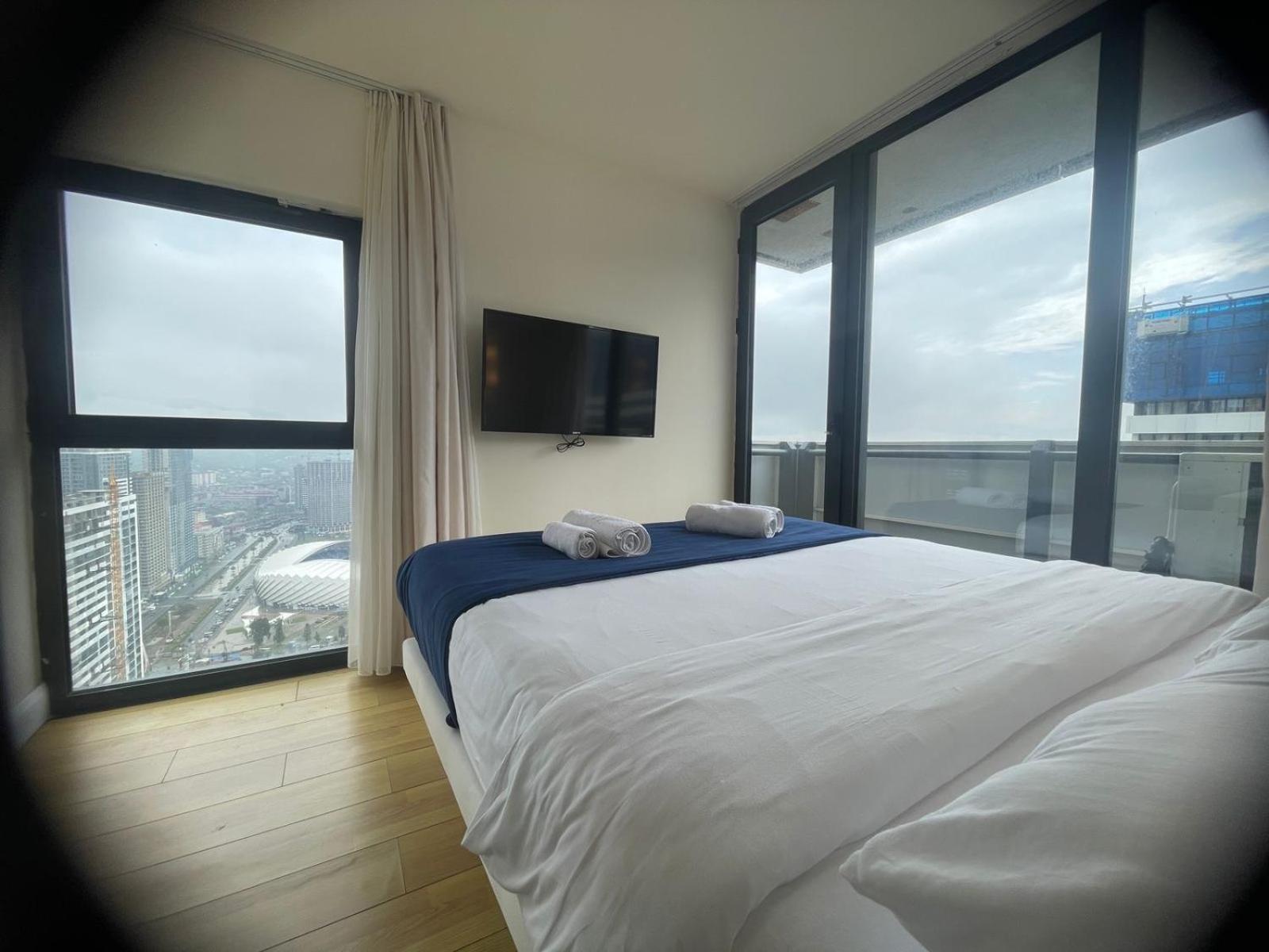Black Sea Batumi Hotel Orbi City Екстер'єр фото