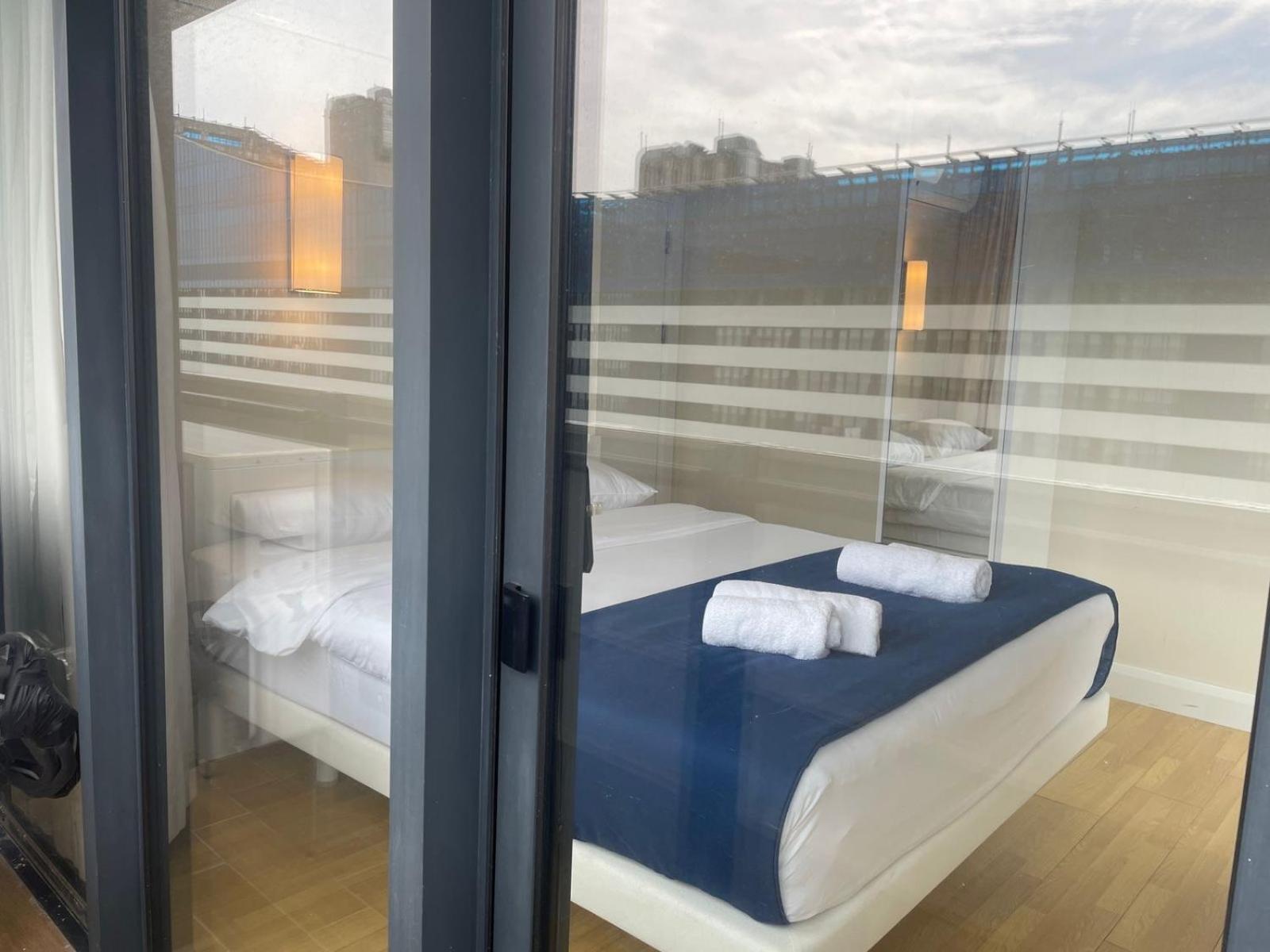 Black Sea Batumi Hotel Orbi City Екстер'єр фото
